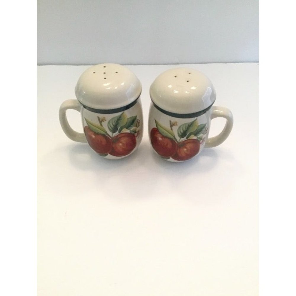 Apples (Casuals) Salt & Pepper Set